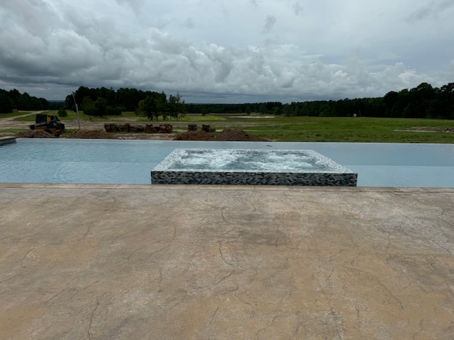 Luxury pool in The Woodlands